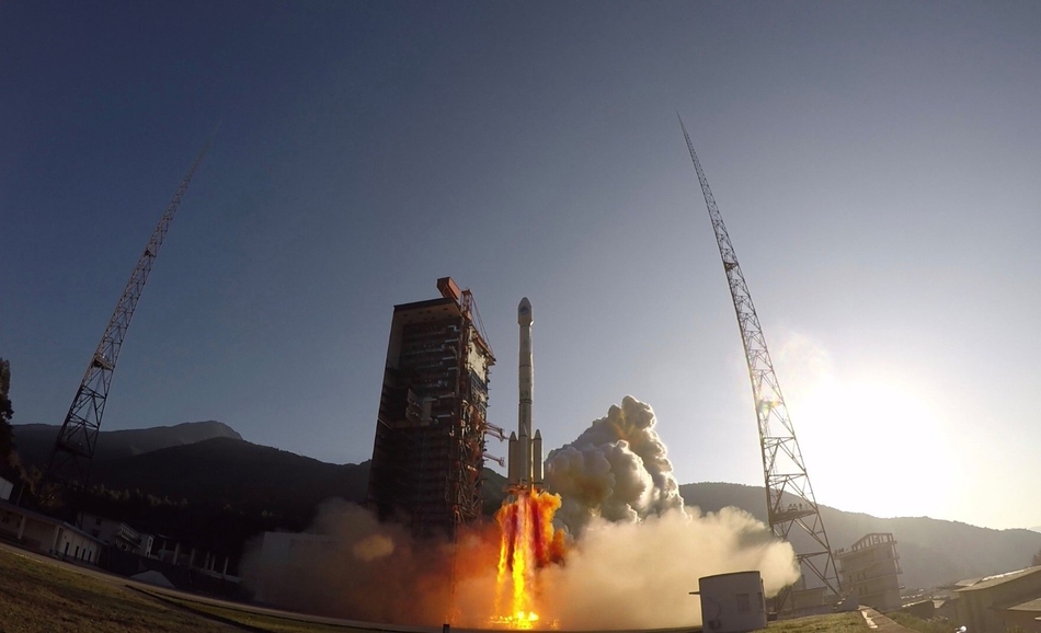 一箭双星:中国成功发射两颗北斗导航卫星