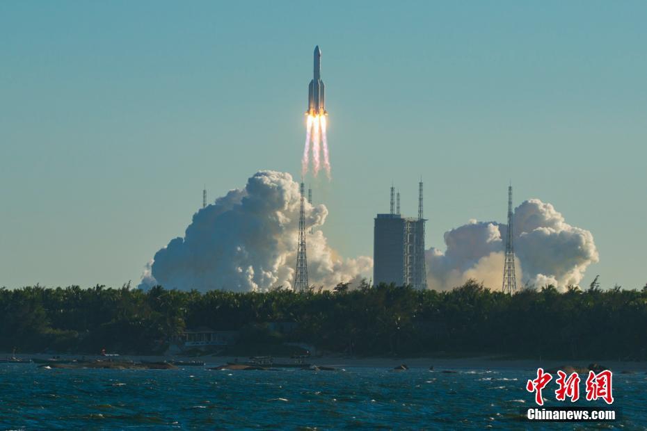 一飞冲天太震撼中国长征五号b运载火箭首飞成功