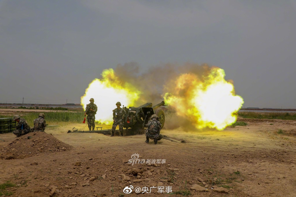就是这么豪横第80集团军某旅炮兵靶场实弹怒吼
