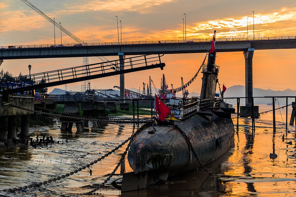 老兵不死!退役的解放军349潜艇仍在发挥余热