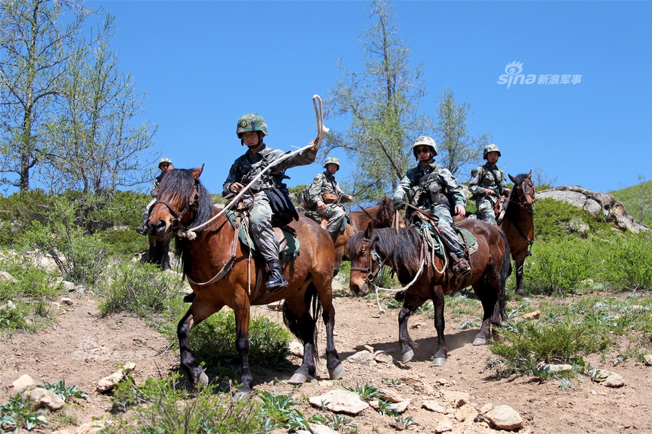 中国最后的骑兵!解放军骑兵部队还是相当帅气