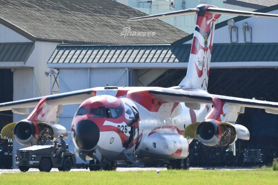 换马甲照样认识你!日本空自c1运输机涂装花里胡哨