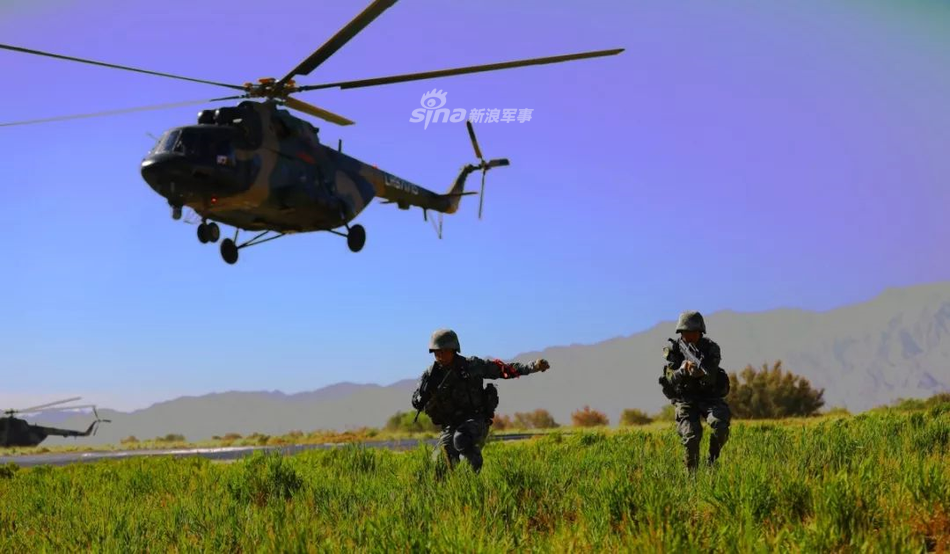 大河马带我飞!雪枫旅特战小队高原峡谷神兵天降