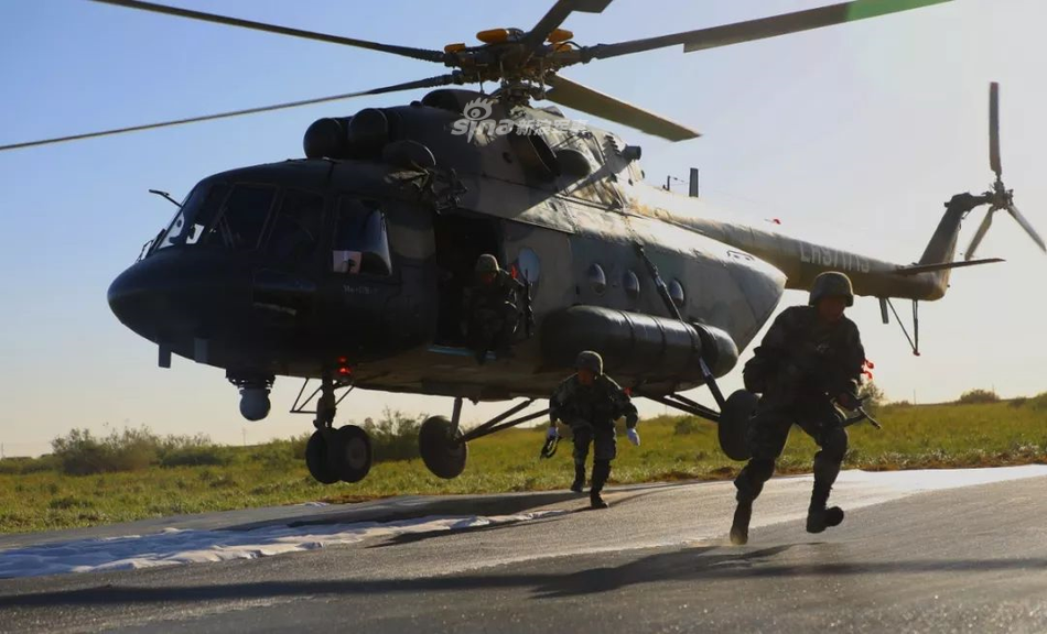 大河马带我飞!雪枫旅特战小队高原峡谷神兵天降