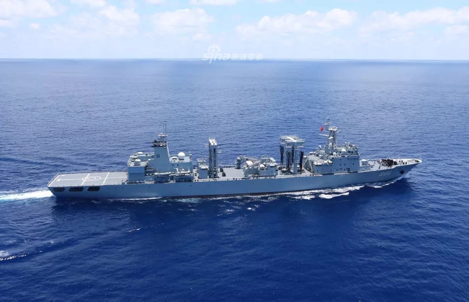 纵横四海!中国海军千岛湖号补给舰亚丁湾护航纪实