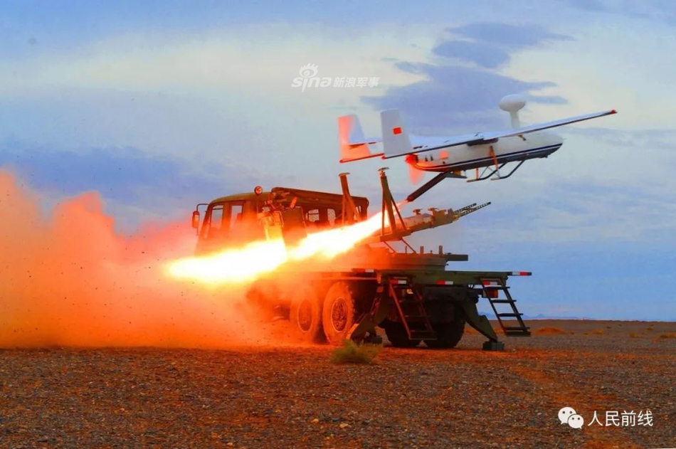 坚持用真理说服敌人!我陆军03式远火大漠集火射击_高清图集_新浪网