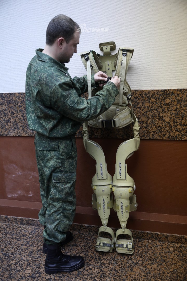比德国的像样:俄最新被动外骨骼系统不用电池驱动