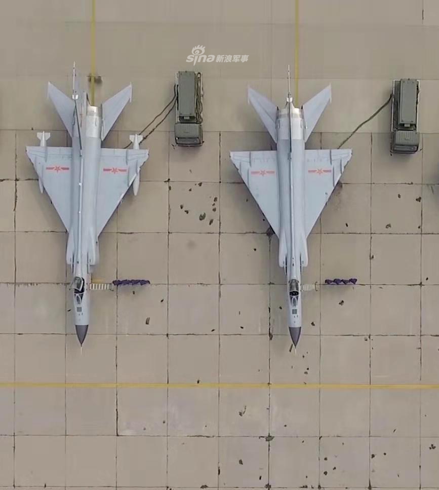 我空军歼8b战斗机俯视图靓过飞豹_高清图集_新浪网