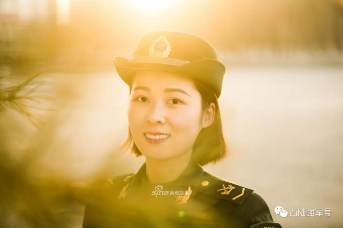 陆军杰出文艺女兵的成长之路_高清图集_新浪网