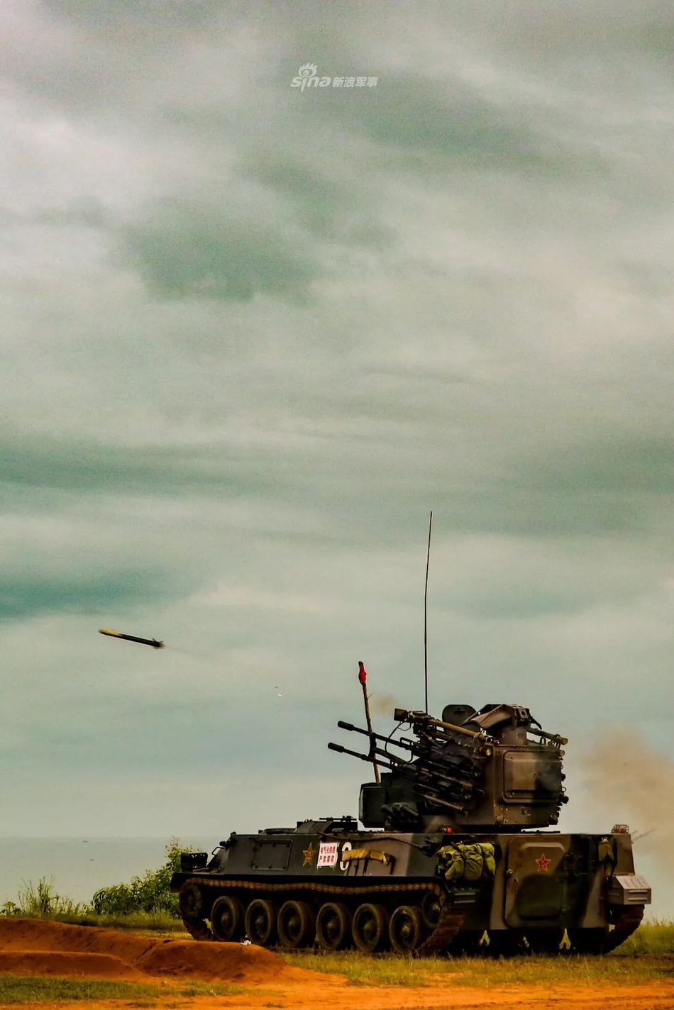 即中国pgz95式(pgz2000式)4管25毫米自行高炮系统,该火炮系统于90年代