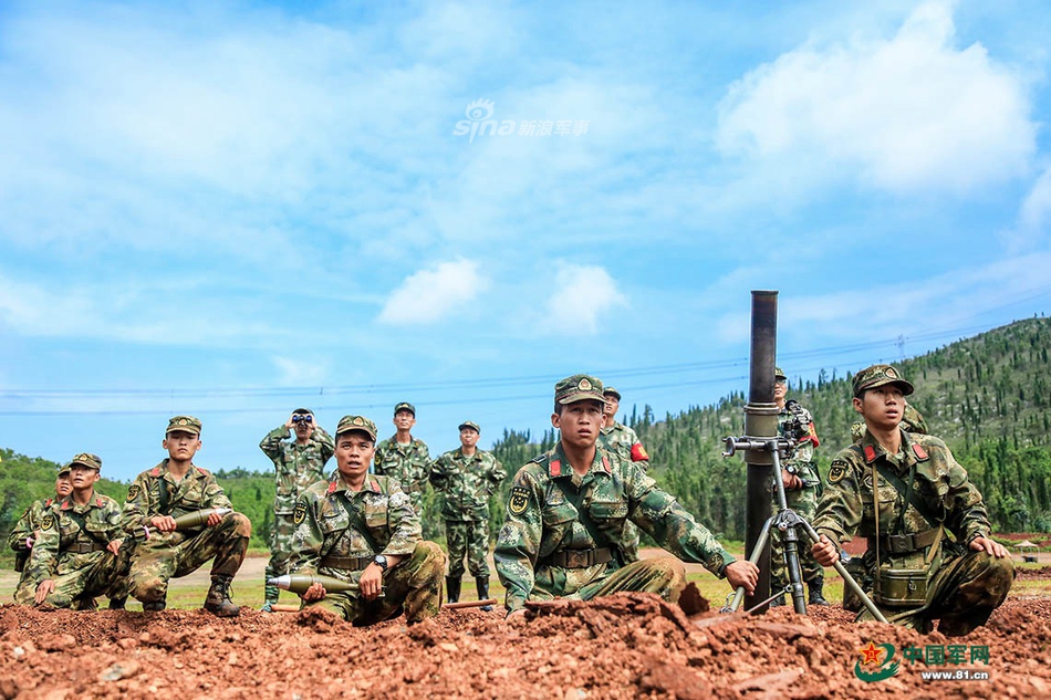 9 / 11 "全班注意,开始射击,101号目标地环靶,榴弹瞬发引信,2号装药