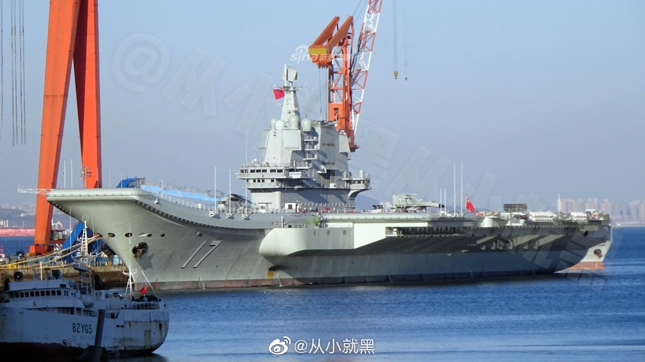 再次扬帆起航?我国产航母山东舰船厂内罕见升旗点火