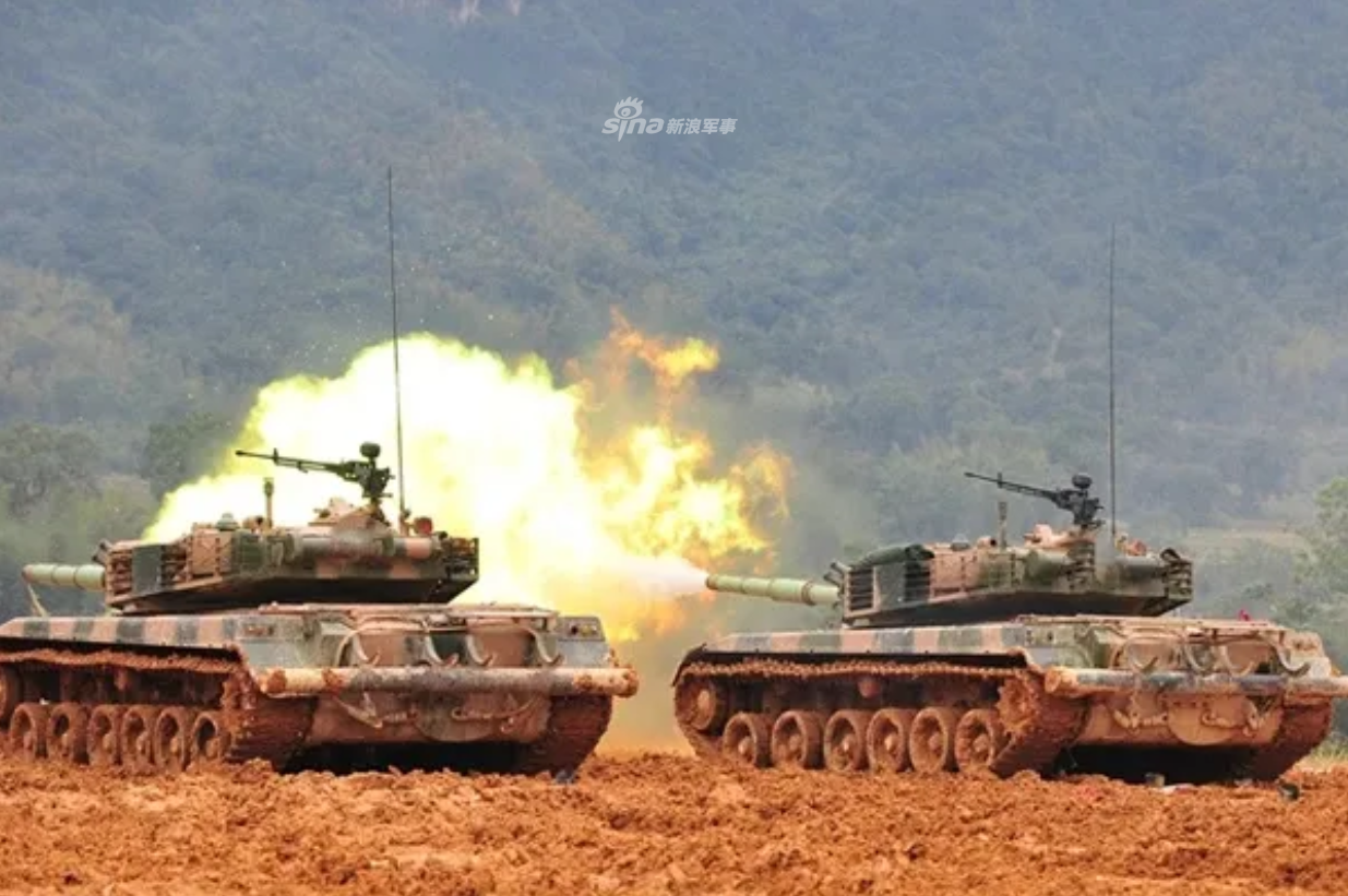 铁甲纵横战无不胜!陆军英模部队老96坦克火力攻坚