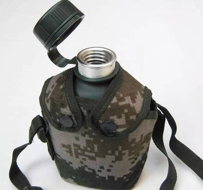 "饮冰止渴"成历史!我边防军用上新型多功能保温水壶