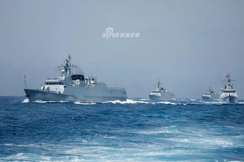 小动物四舰齐出!东海舰队056舰编队火力演练_高清图集_新浪网