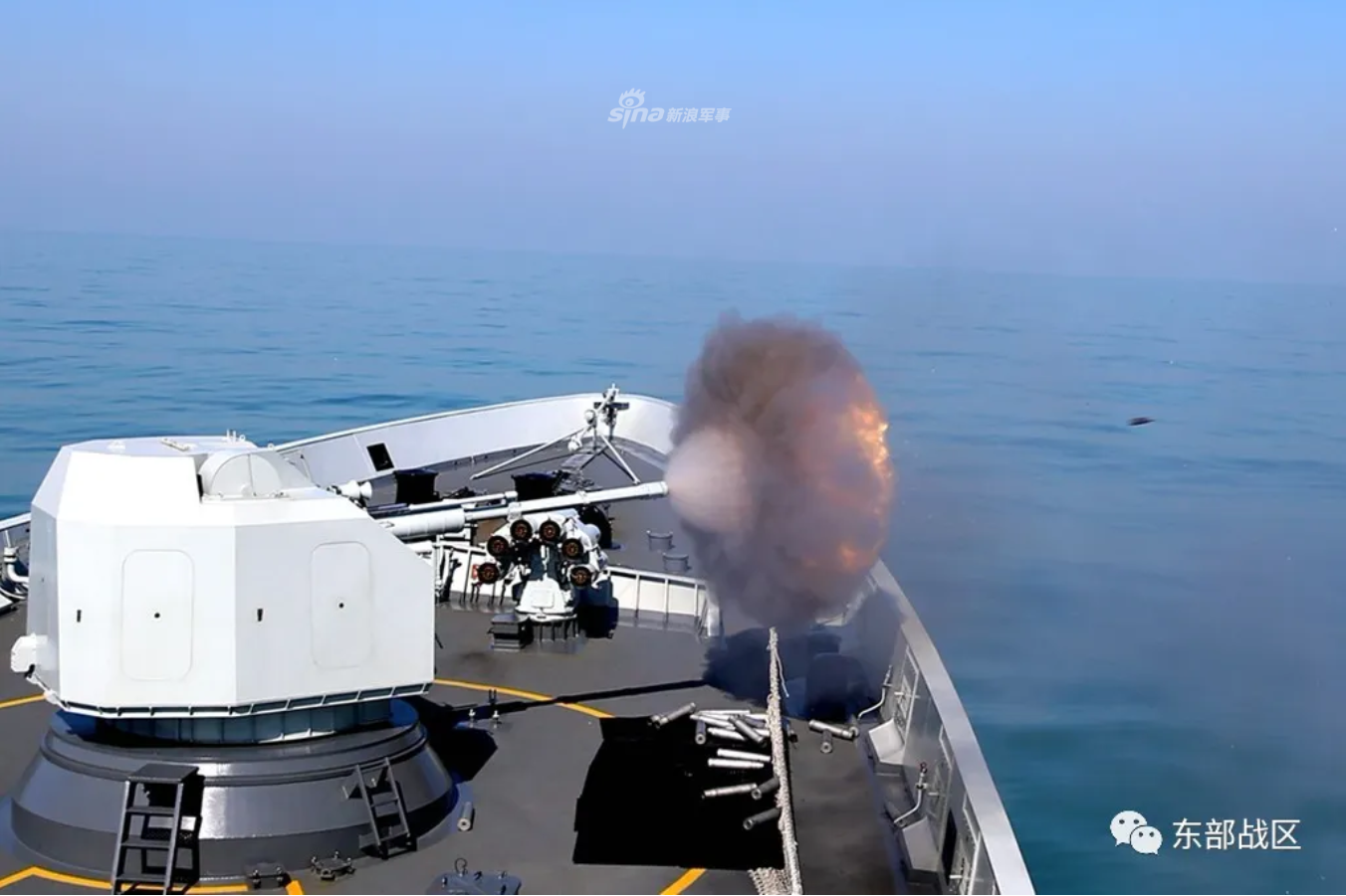 大国海军亮剑!东海舰队052d率054a组队实弹射击演练