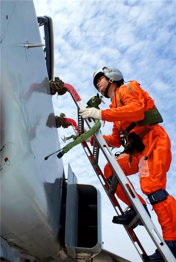 守护东海第一线!我空军这支部队驾歼8一年起飞数百次