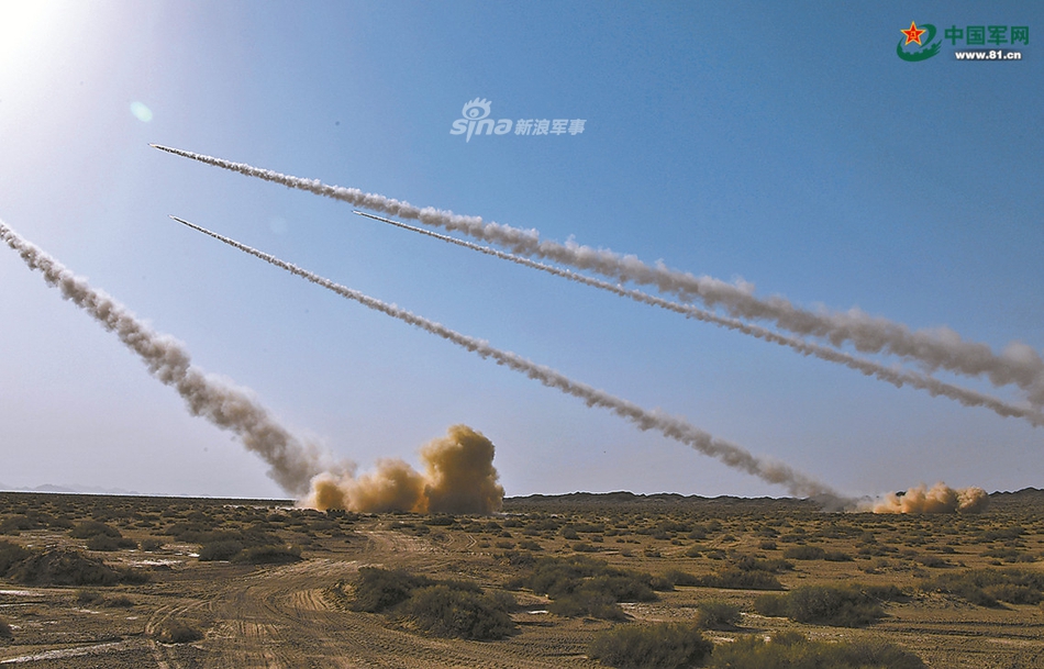 07 11:19:24 5 / 9 7月27日,东部战区陆军某海防旅远程火箭炮分队进行