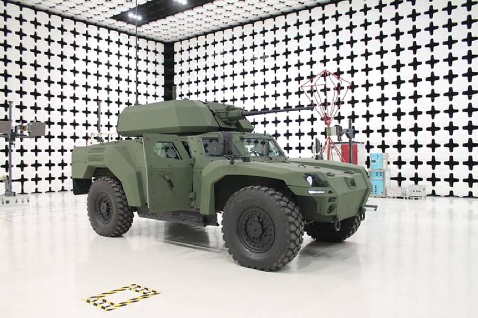 新能源好摇号!土耳其自研四轮电动装甲车扛大炮塔