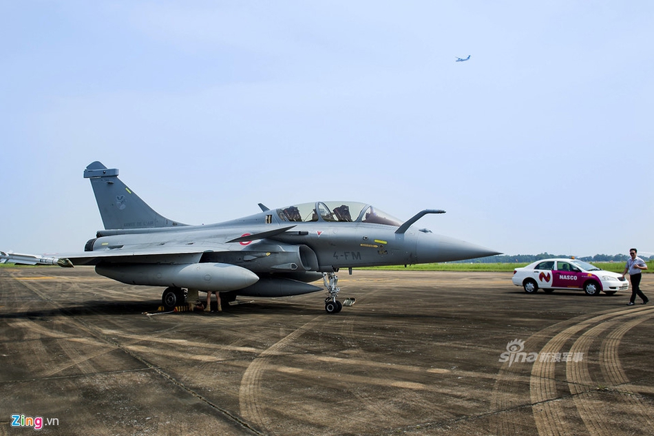 绝不向美帝屈服!法国海军接受最新升级阵风f3r战斗机