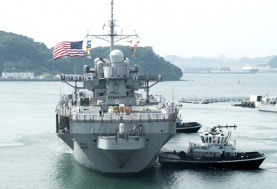 宝贝们想死我了!美蓝岭号指挥舰返港舰员拥吻亲人_高清图集_新浪网