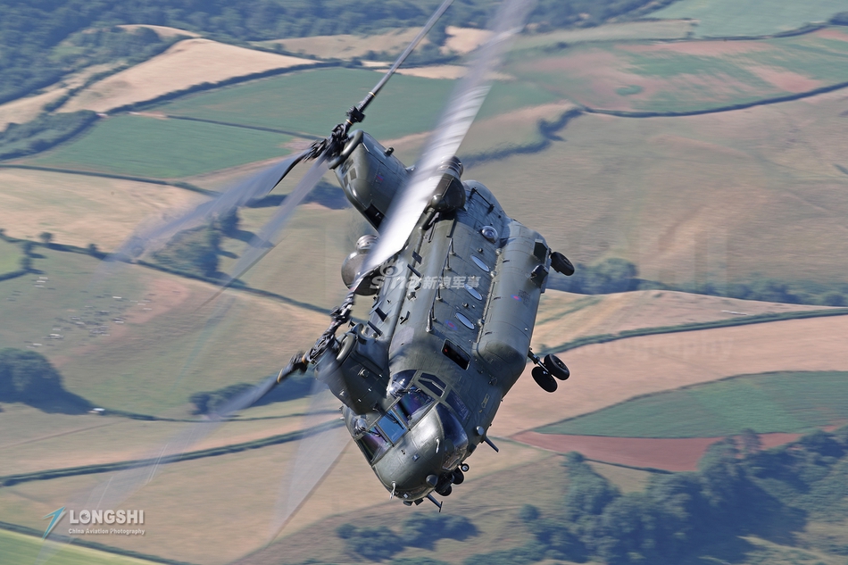 空中角度有不同!实拍展现ch-47支奴干直升机细节_高清图集_新浪网