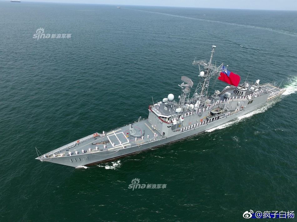 的2艘二手"佩里级"导弹护卫舰"逢甲"( pfg-1112)和"铭传"(pfg-1115)