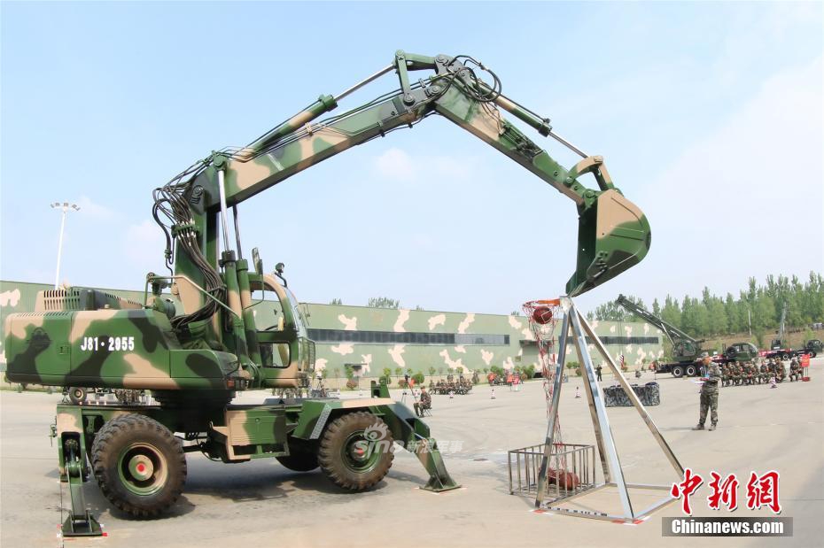 火箭军工程兵的硬核比武是该展现真正的技术了