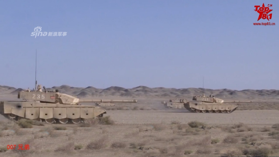 土豪师战力再加成!我沙漠迷彩99a坦克首曝开火画面