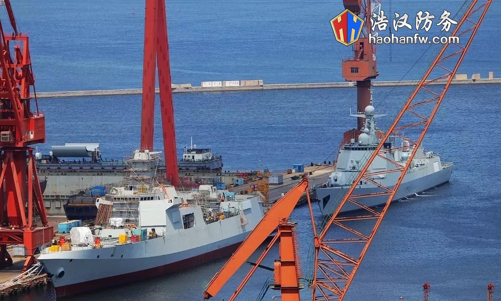 何时装盾?我军新下水055万吨大驱舰岛雷达施工