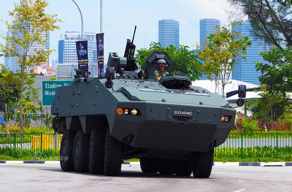 5 / 12 96式装甲运兵车是日本陆上自卫队的轮型装甲运兵车.