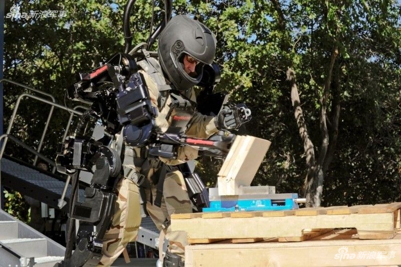外骨骼可比美军?中国未来士兵综合系统曝光