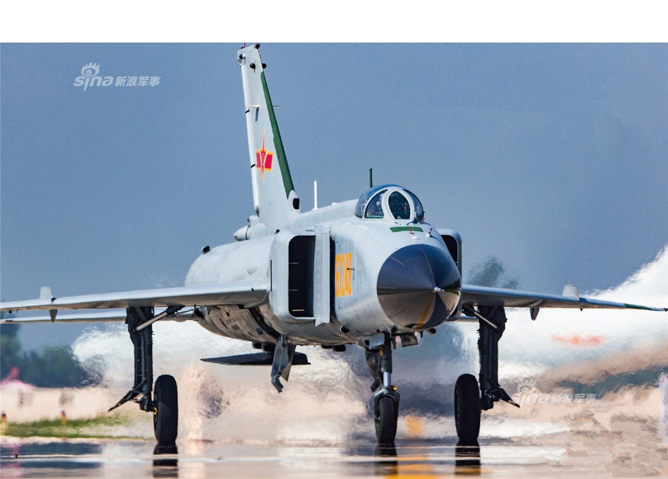 我军歼8战机依旧帅气逼人_高清图集_新浪网