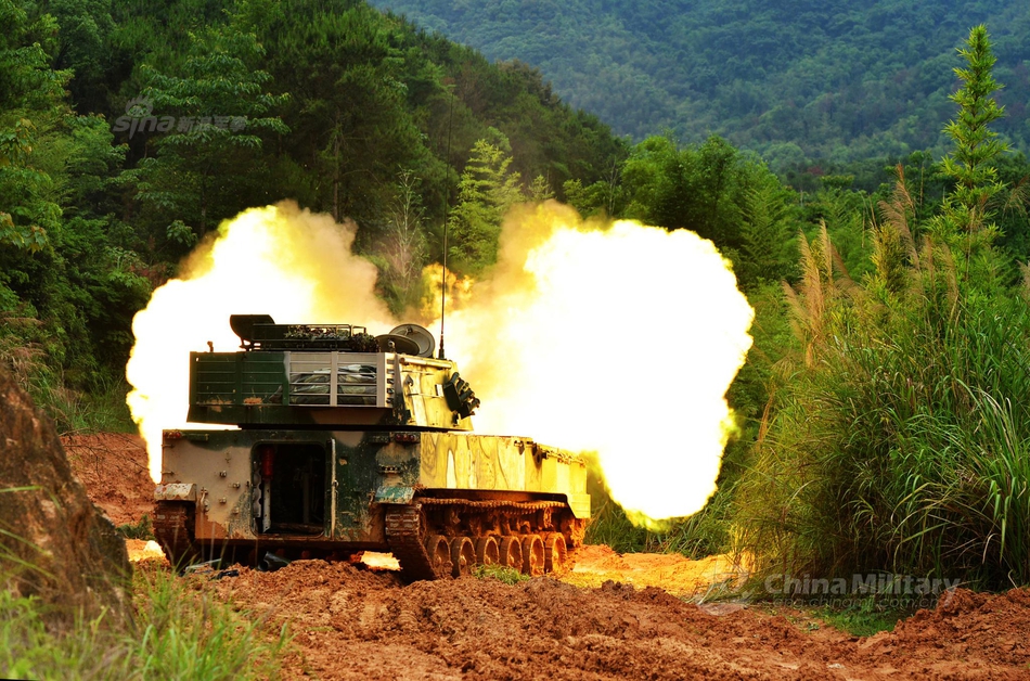 plz-07自行榴弹炮是国产第3代122毫米自行榴弹炮,采用zbd-04步战车