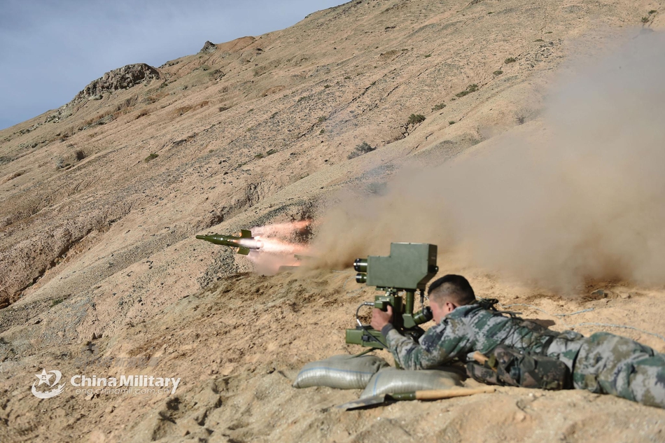 萌系涂装亮眼!我军车载速射炮红箭73高原接连猛射