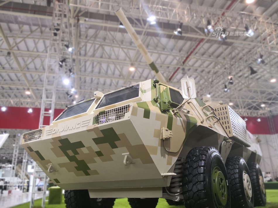 我120毫米自行迫榴炮航展现身_高清图集_新浪网