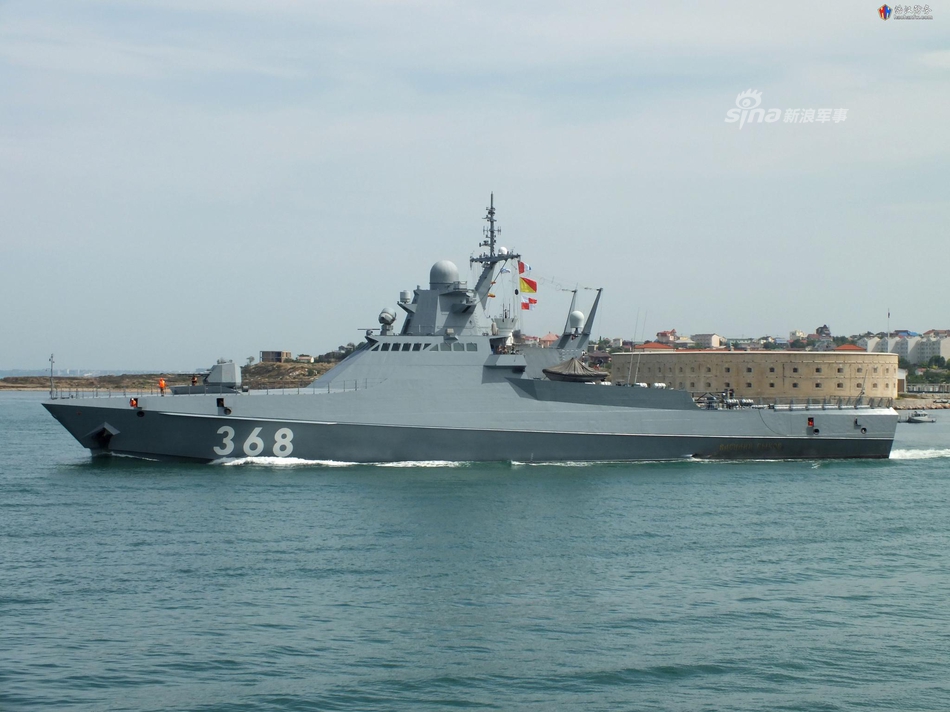 11 10:07:55 4 / 11 22160型巡逻舰标准排水量1300吨,满载排水量1500