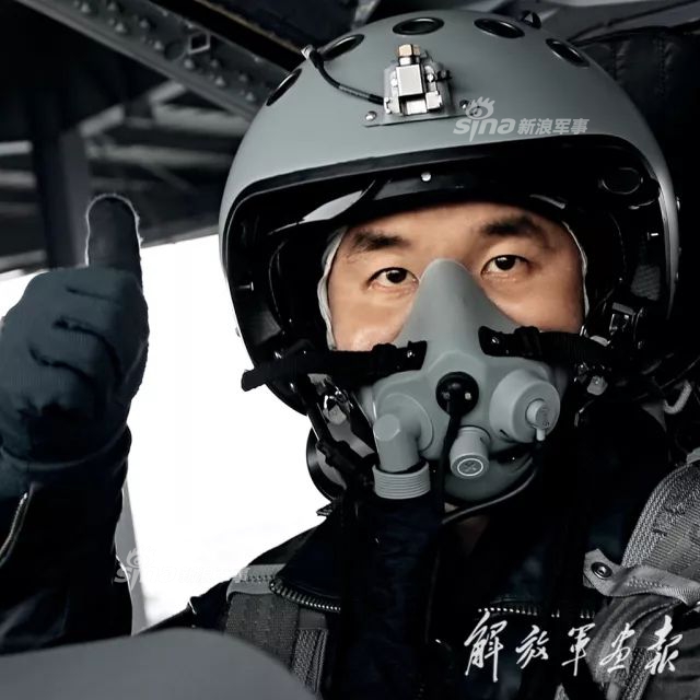 头盔还是俄系风?我军飞行员是歼16的战力保证