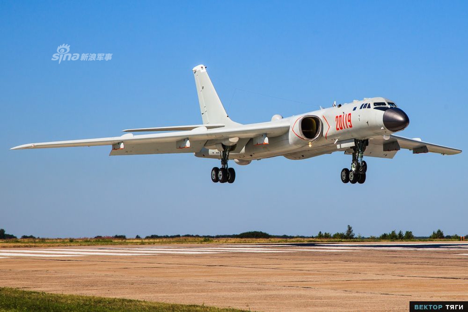 战神威慑三哥!我军轰6k轰炸机奔赴高原猛练远程奔袭