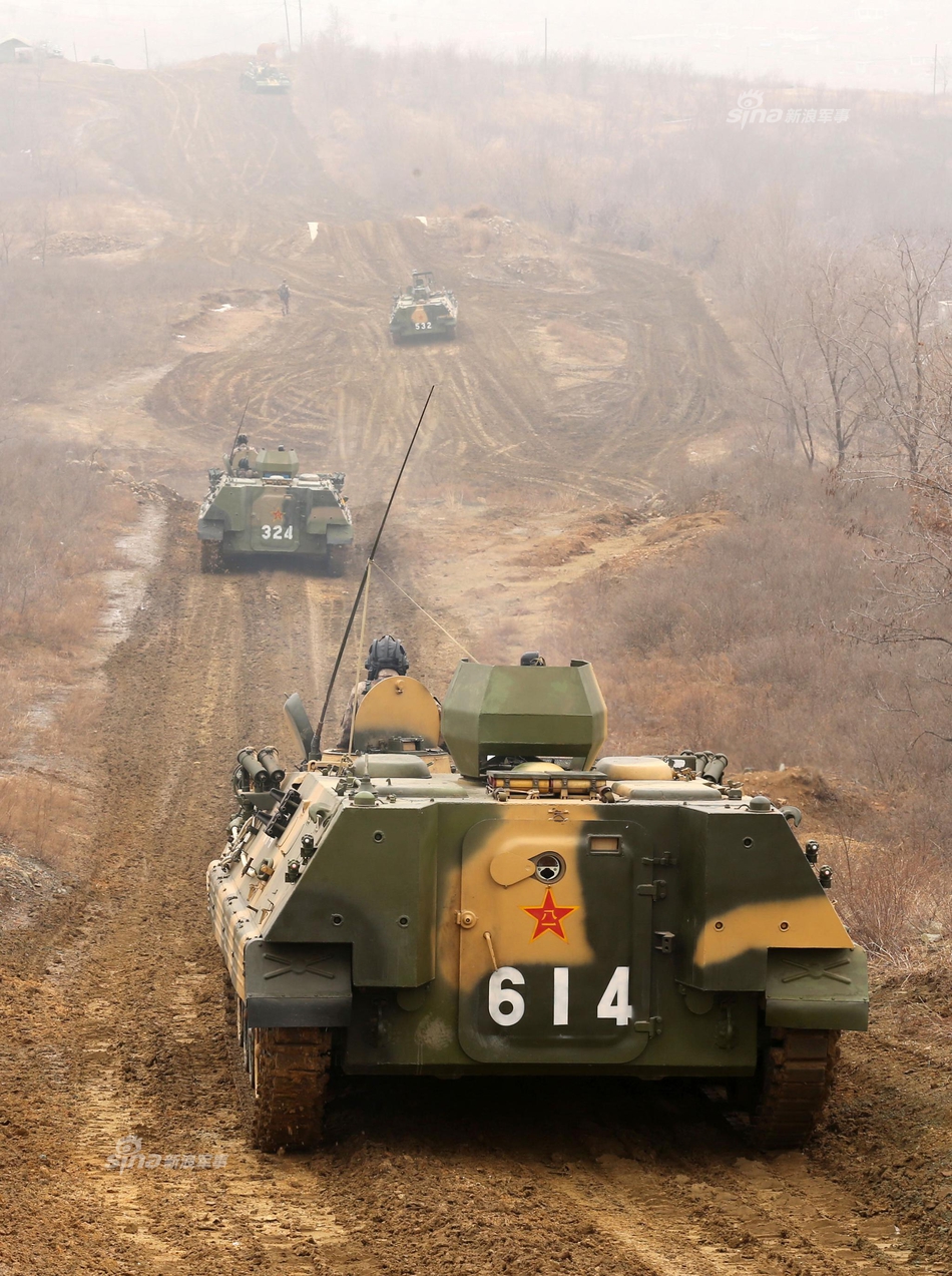五对轮杀气十足!我军老59坦克变身教练车搞培训_高清图集_新浪网