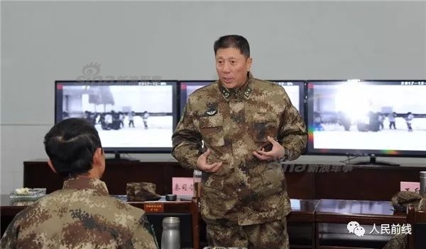 东部战区陆军特战大比武 司令秦卫江亲试11式炸狙