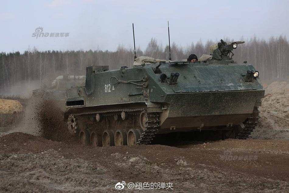 火力强过我军同款俄罗斯空降兵获最新bmd4伞兵战车