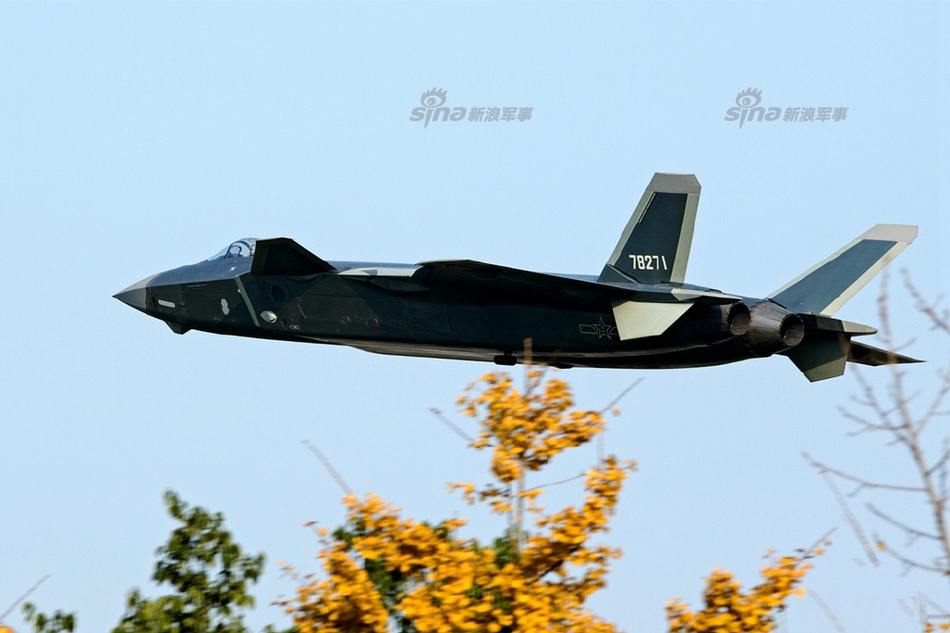 8架!中国空军歼-20隐身战斗机8架机号全部曝光_高清图集_新浪网