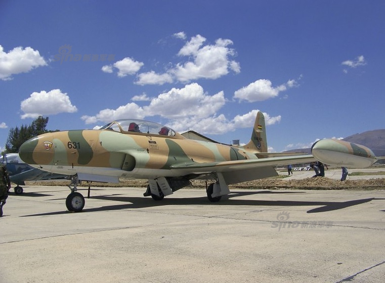 终于不用老爷机!玻利维亚最后一批t33退役 改用k8