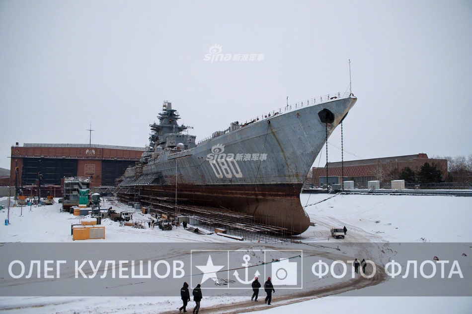 1 / 8 "纳希莫夫海军上将"号是苏联"基洛夫"级核动力巡洋舰的三号舰