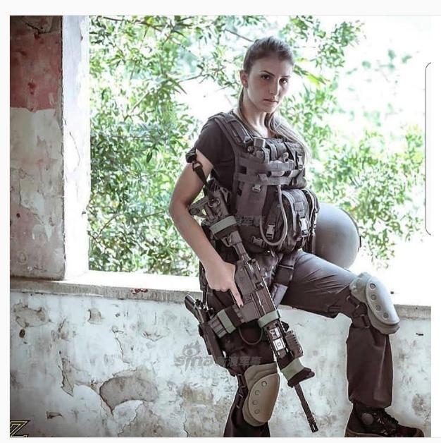 一大波超性感以色列女兵比基尼照来袭 打仗也在行