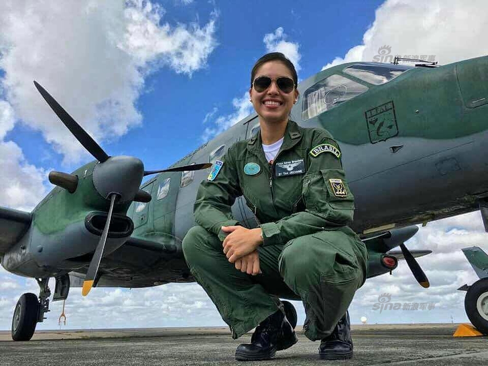 巴西空军女兵图片