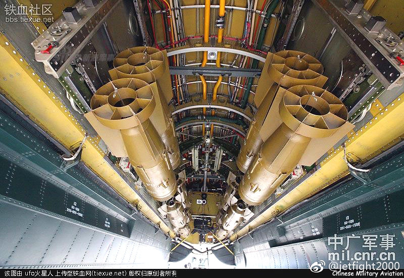 肚子带不了巡航导弹?轰-6k机腹弹仓曝光内部细节