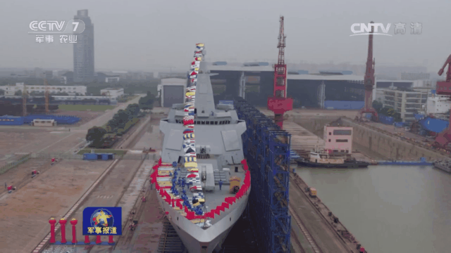 一共112个坑!？中国055大驱垂发装备真容曝光