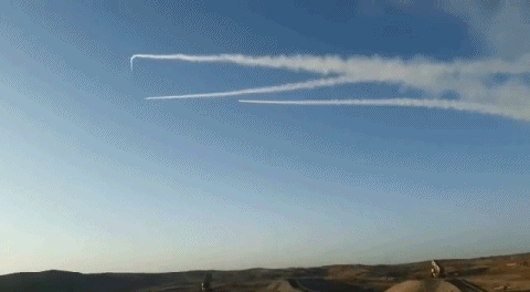 差点成功！也门胡塞武装向沙特首都射导弹被拦